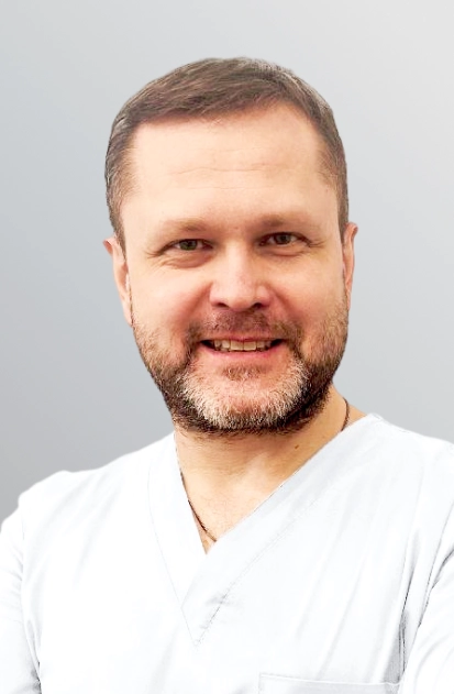 Пономарев Максим Владимирович Врач стоматолог-хирург, стоматолог-ортопед, имплантолог. Большой опыт в имплантации зубов. Длительный опыт костнопластических операций. Работы на различных системах имплантации